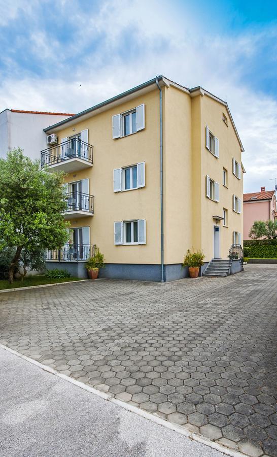 Apartments Bella Rovigno Esterno foto