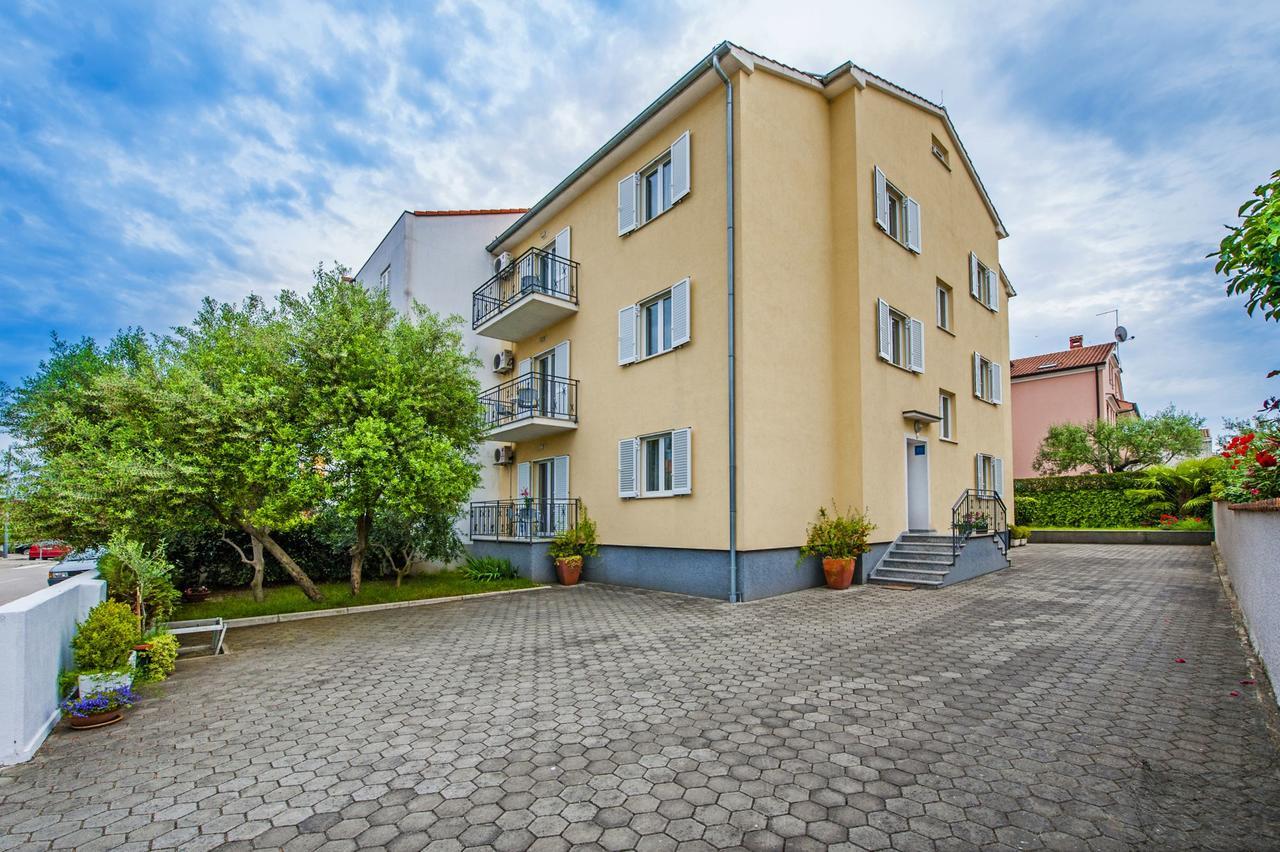 Apartments Bella Rovigno Esterno foto