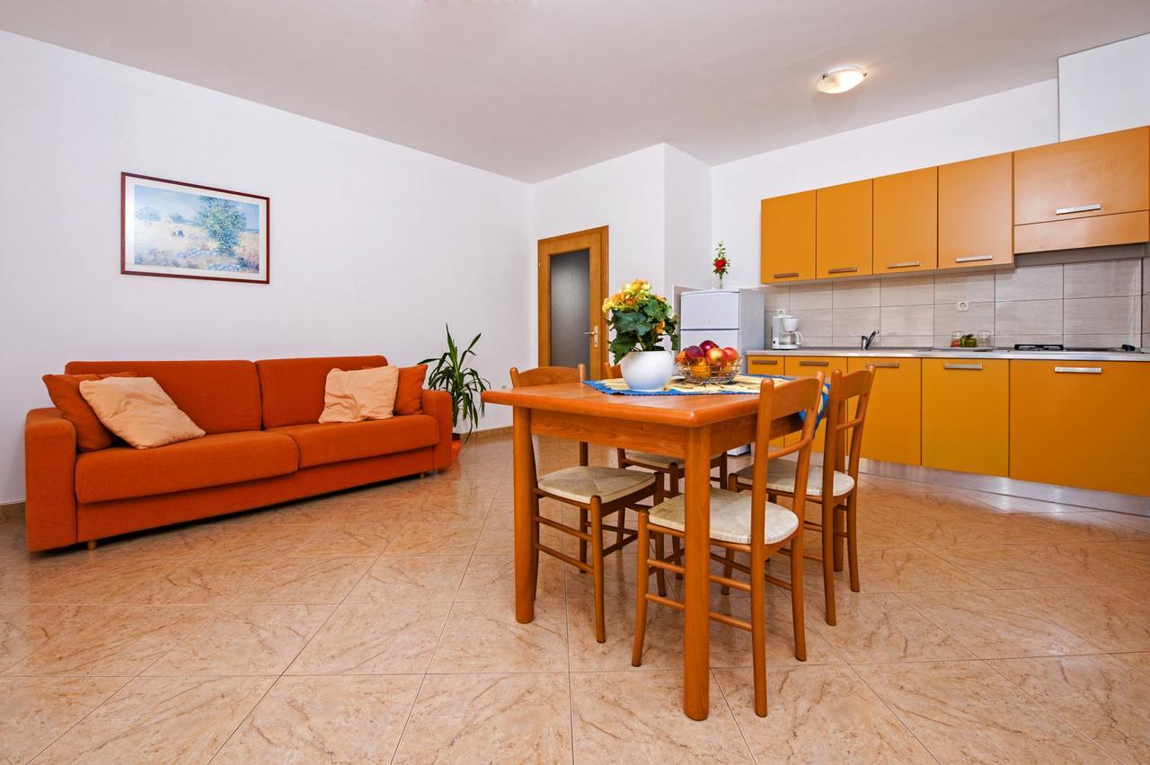 Apartments Bella Rovigno Esterno foto