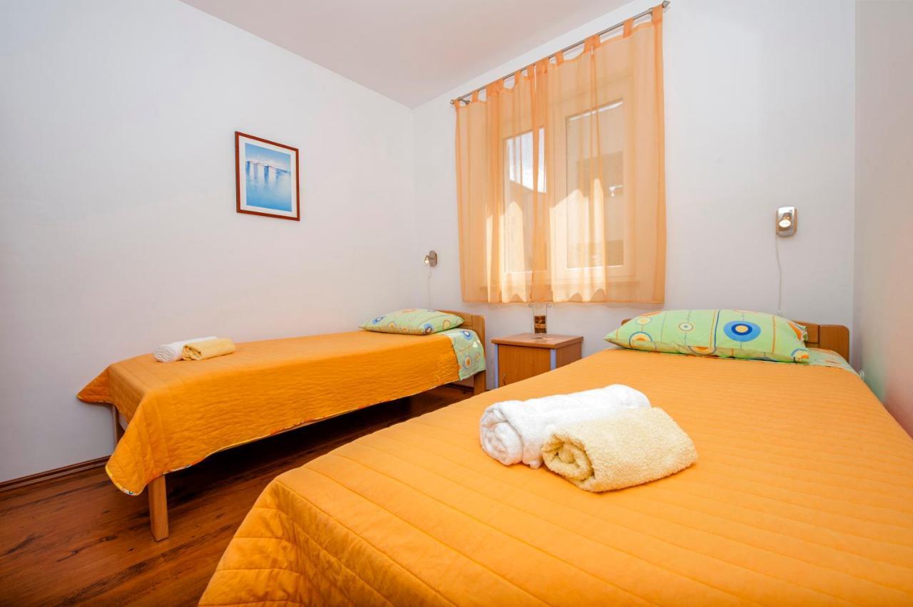 Apartments Bella Rovigno Esterno foto